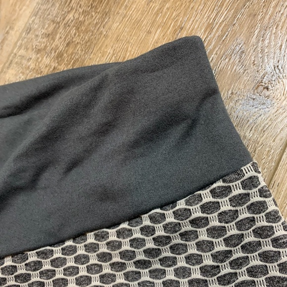 Women Workout High Waist Scrunched Butt Leggings - Picture 9 of 11